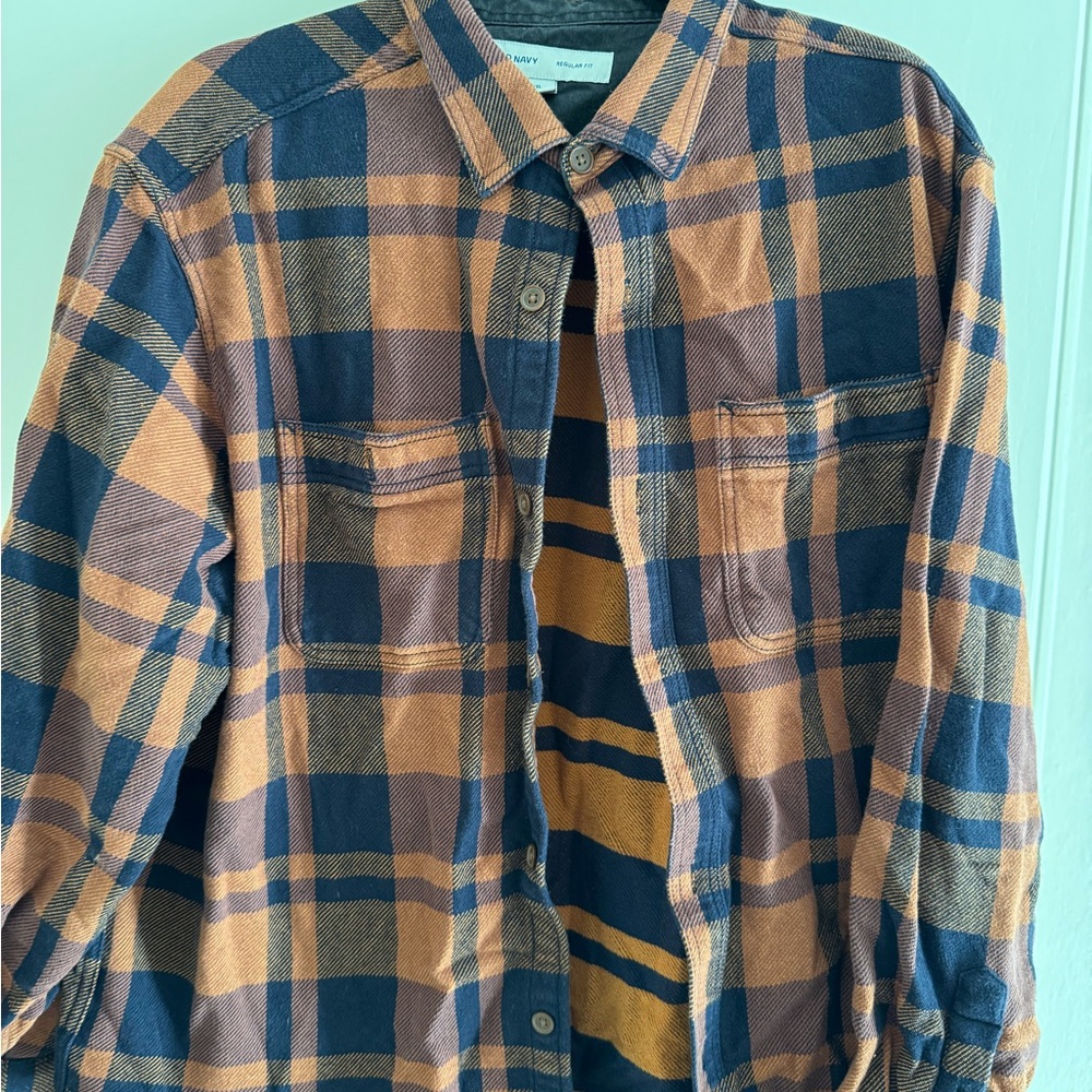Old Navy Men's Casual Blue and Tan Plaid Shirt